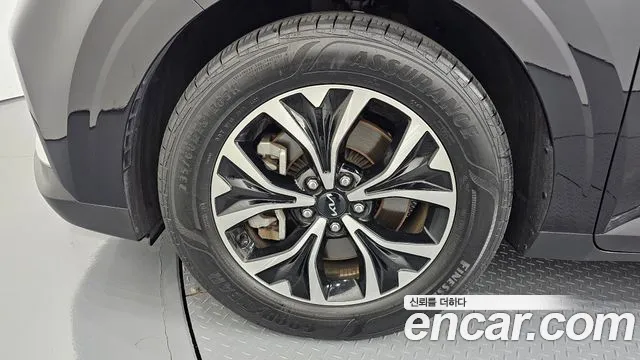Kia Carnival Generation 4 — Фото автомобиля 5