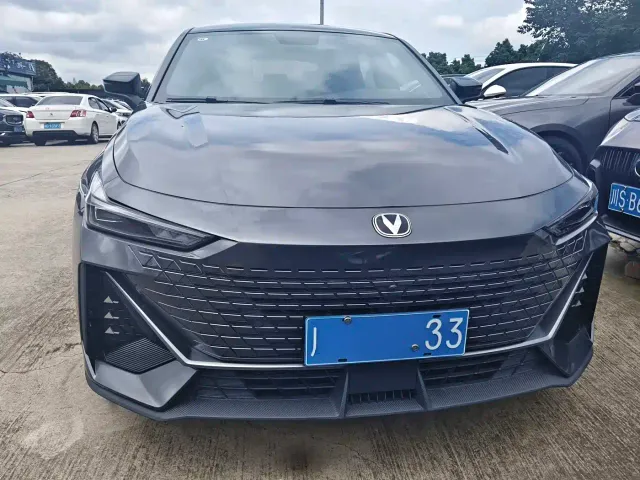 Changan UNI-V — Фото автомобиля 2