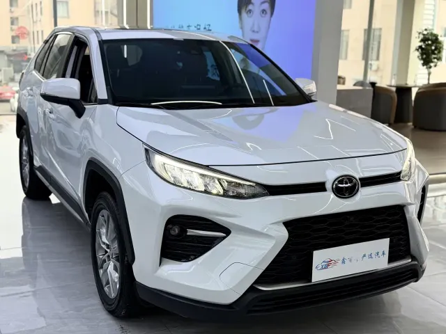 Toyota Wildlander — Фото автомобиля 3