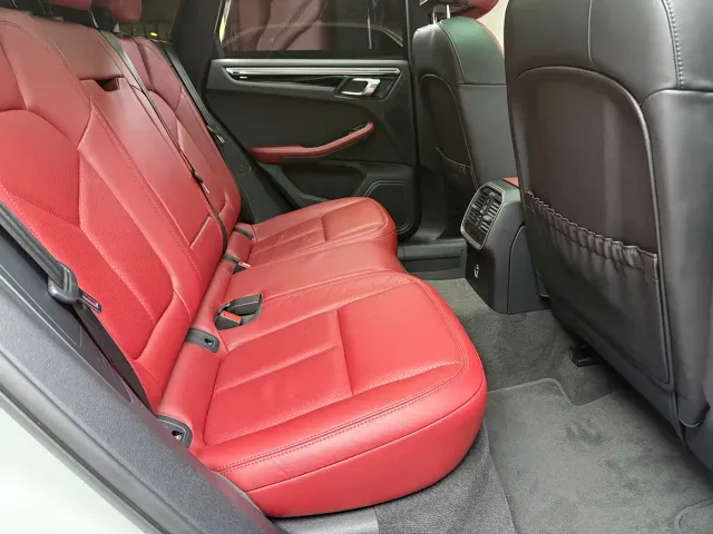 Porsche Macan — Фото автомобиля 12