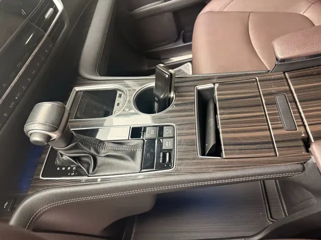 Toyota Sienna — Фото автомобиля 8