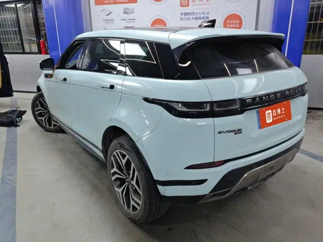 Land Rover Range Rover Evoque — Фото автомобиля 3