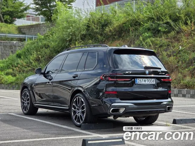 BMW X7 — Фото автомобиля 2