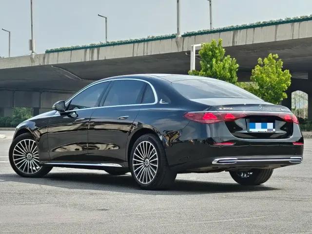 Mercedes-Benz Mercedes-Benz E-Class 2024 Facelift E 300 L Fashion — Фото автомобиля 4