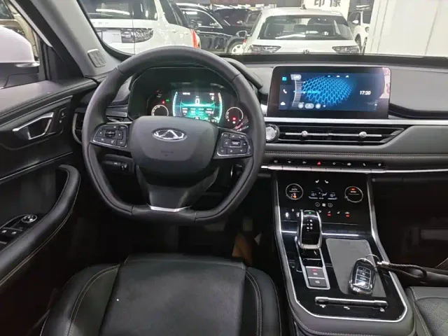 Chery Tiggo 8 — Фото автомобиля 12