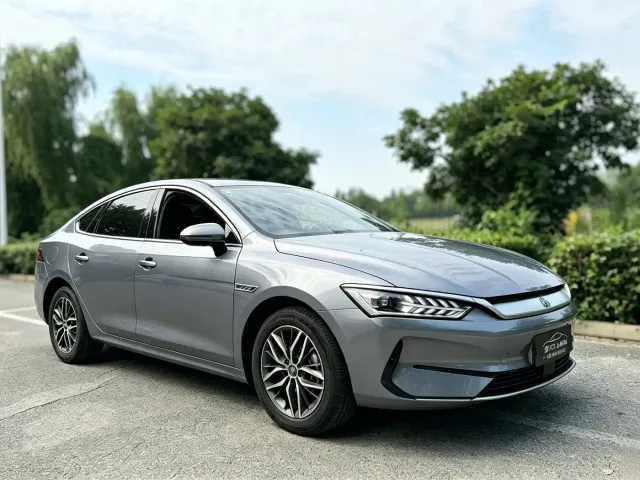 BYD Qin PLUS — Фото автомобиля 2