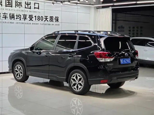 Subaru Forester — Фото автомобиля 5