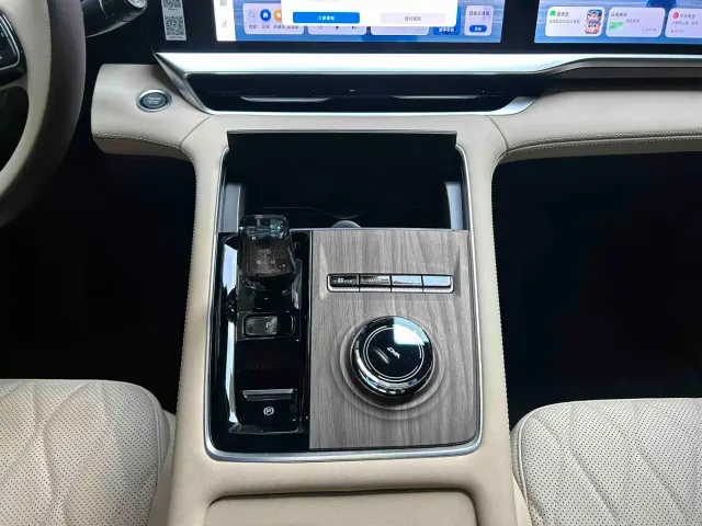 Geely Xingyue L — Фото автомобиля 10