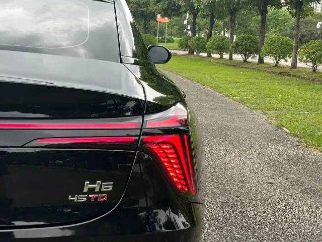 Hongqi H6 — Фото автомобиля 25
