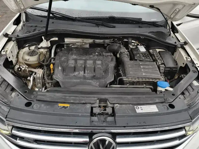 Volkswagen Tiguan L — Фото автомобиля 10