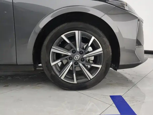 Changan Eado — Фото автомобиля 6