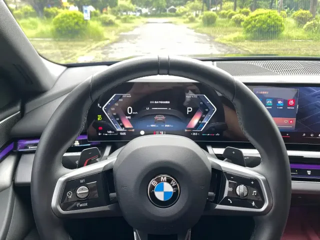 BMW 5 Series — Фото автомобиля 9
