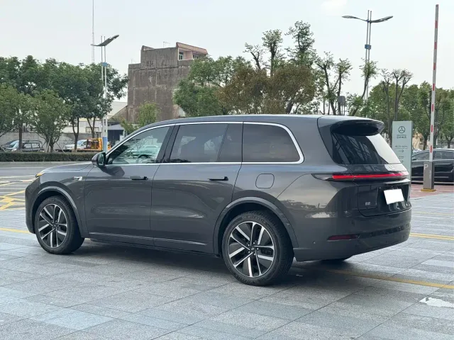 Li Auto L9 — Фото автомобиля 4