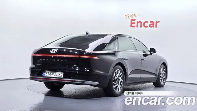 Hyundai Grandeur GN7 — Фото автомобиля 2