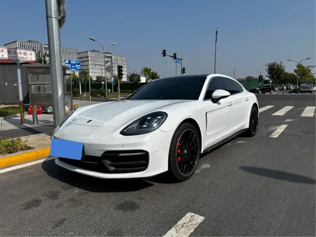 Фотография автомобиля — Porsche Panamera