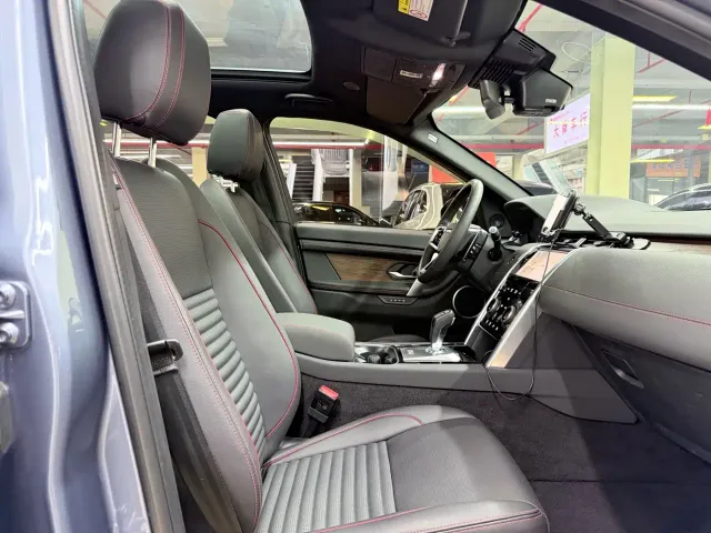 Land Rover Discovery Sport — Фото автомобиля 10