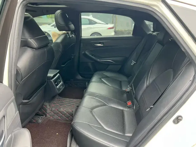 Toyota Avalon — Фото автомобиля 7