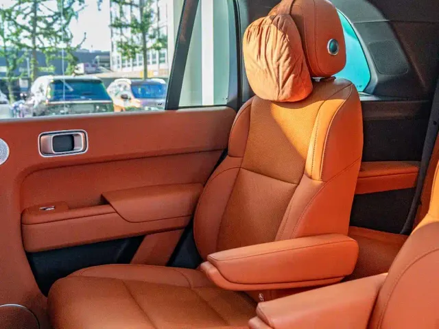 Li Auto L8 — Фото автомобиля 19