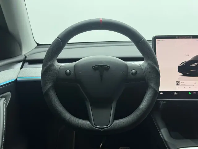 Tesla Model Y — Фото автомобиля 15