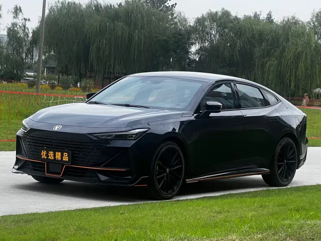 Фотография автомобиля — Changan UNI-V