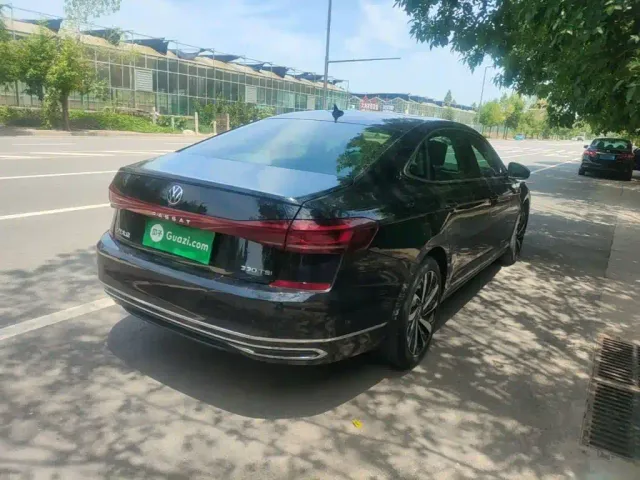 Volkswagen Passat — Фото автомобиля 6