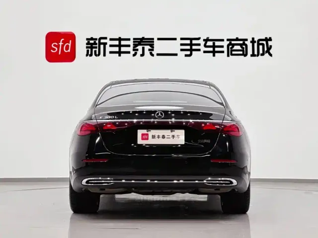 Mercedes-Benz E-Class — Фото автомобиля 7