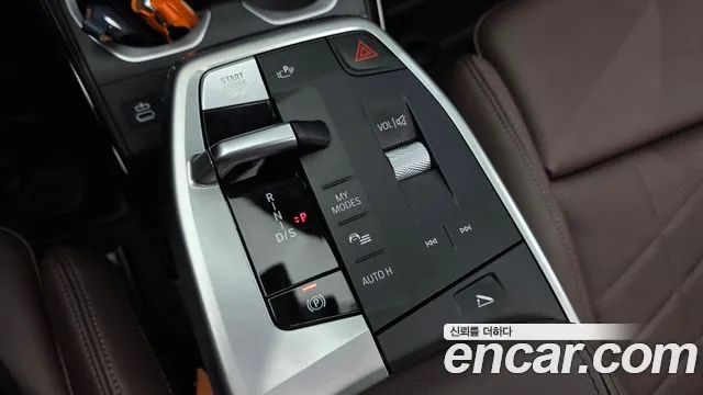 BMW X1 U11 — Фото автомобиля 12