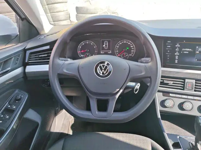 Volkswagen Bora — Фото автомобиля 15