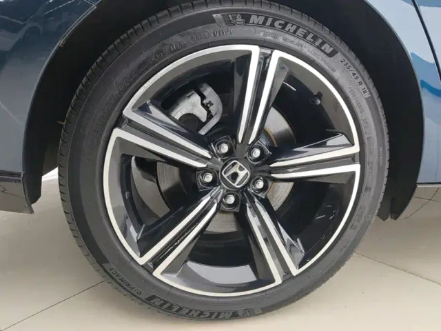 Honda Accord — Фото автомобиля 6