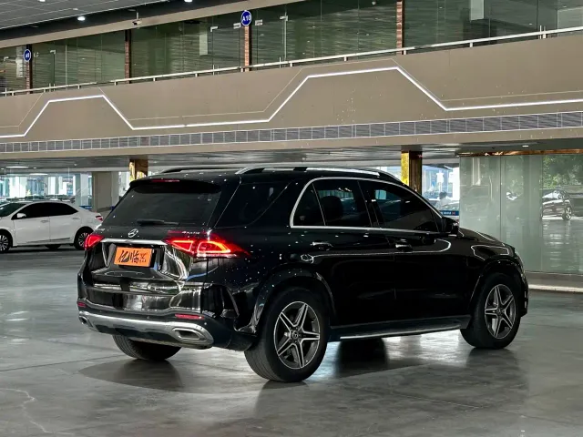 Mercedes-Benz GLE-Class — Фото автомобиля 12