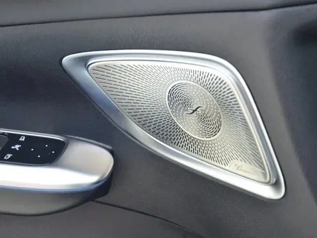 Mercedes-Benz C-Class — Фото автомобиля 11