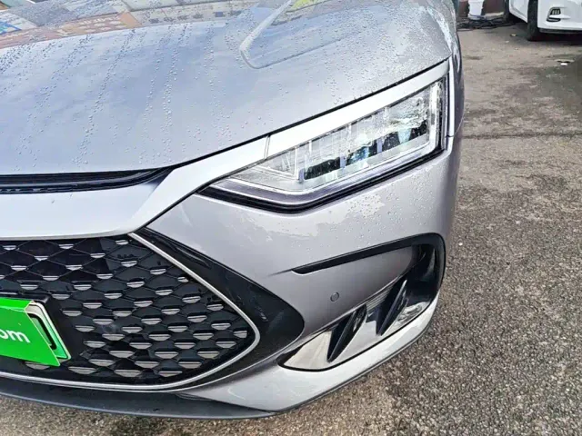 BYD Han — Фото автомобиля 23