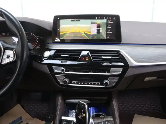 BMW 5 Series — Фото автомобиля 26