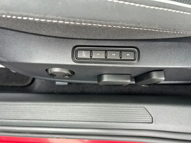 Volkswagen Golf 2023 Facelift 280TSI DSG R-Line Lite — Фото автомобиля 10