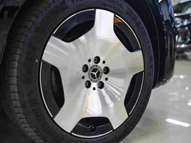Mercedes-Benz V-Class — Фото автомобиля 14