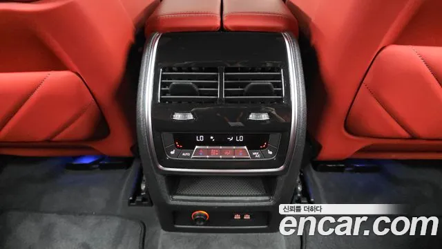 BMW XM — Фото автомобиля 16