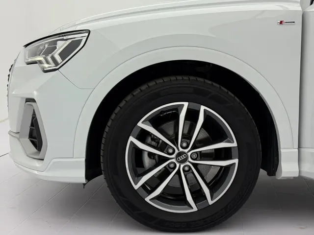 Audi Q3 — Фото автомобиля 22