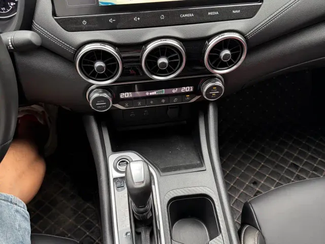 Nissan Sylphy — Фото автомобиля 8