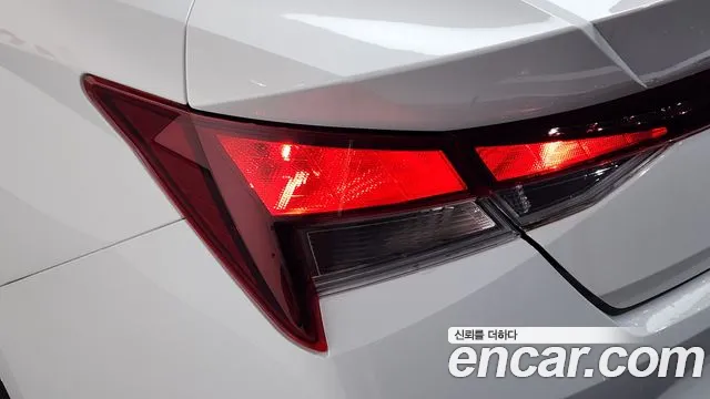 Hyundai AVANTE Avante (CN7) — Фото автомобиля 21