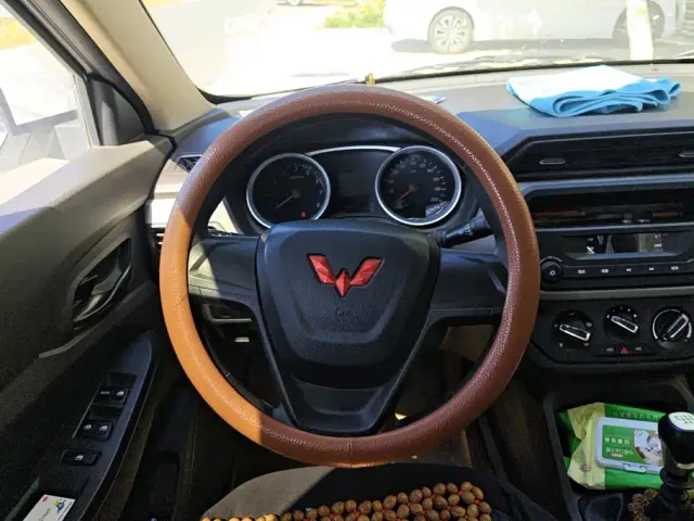 Wuling Hongguang — Фото автомобиля 15