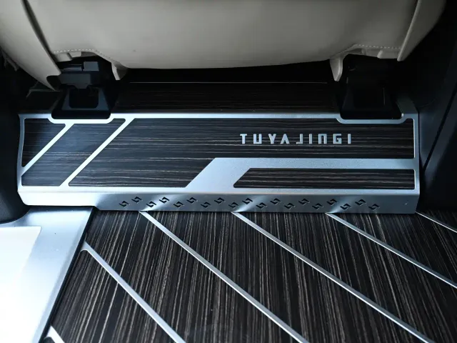 Toyota Alphard — Фото автомобиля 20
