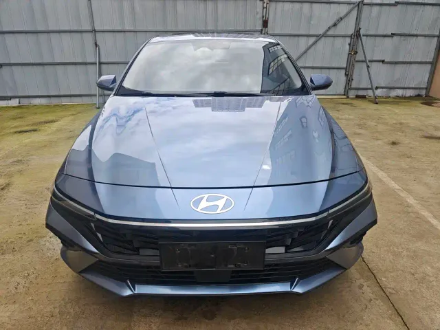 Hyundai Elantra — Фото автомобиля 2