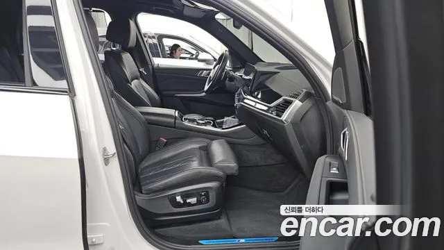BMW X5 xDrive 40i M Sport — Фото автомобиля 10