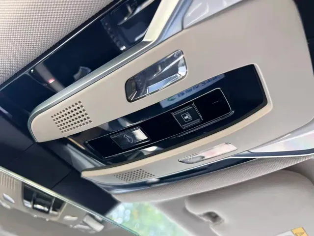 Hongqi H5 — Фото автомобиля 11