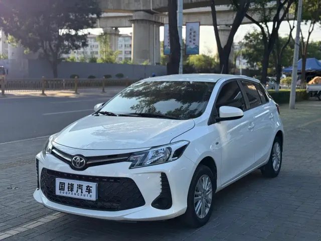 Фотография автомобиля — Toyota Vios FS