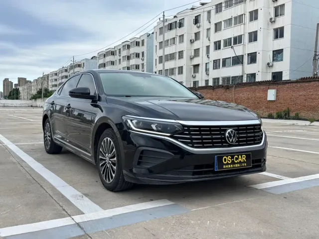 Volkswagen Passat — Фото автомобиля 3
