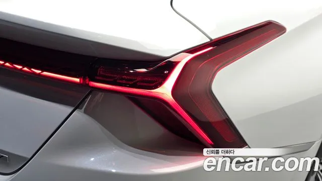 Kia K8 Hybrid — Фото автомобиля 8