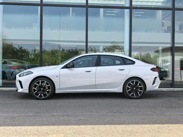 BMW 2 Series — Фото автомобиля 4