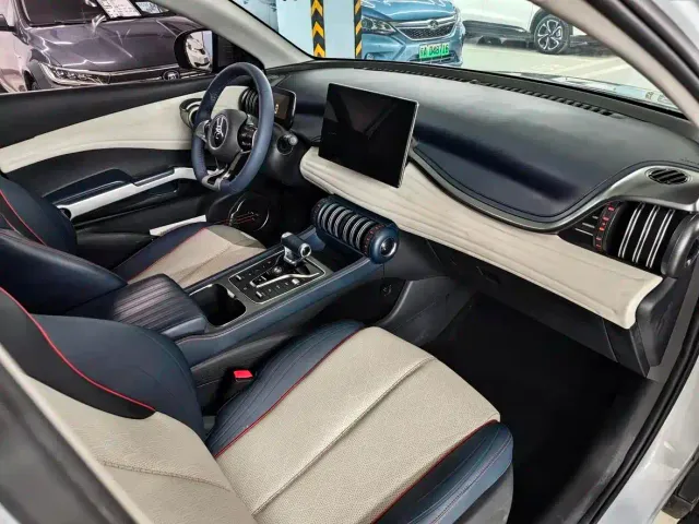 BYD Yuan PLUS — Фото автомобиля 8
