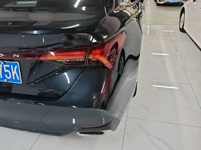 Toyota Avalon — Фото автомобиля 7